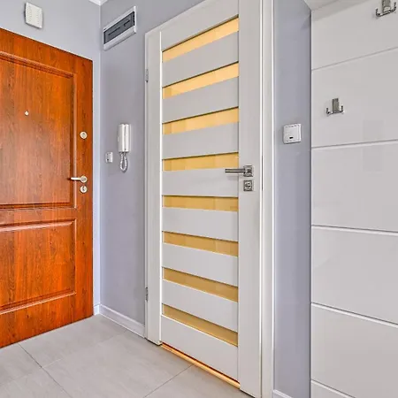 아파트 Esensja Z Widokiem Na Gory I Przy Dworcu - 5d